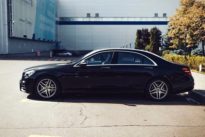 Stress-Free Newark Airport Transfer: Arrive in Style and Safety