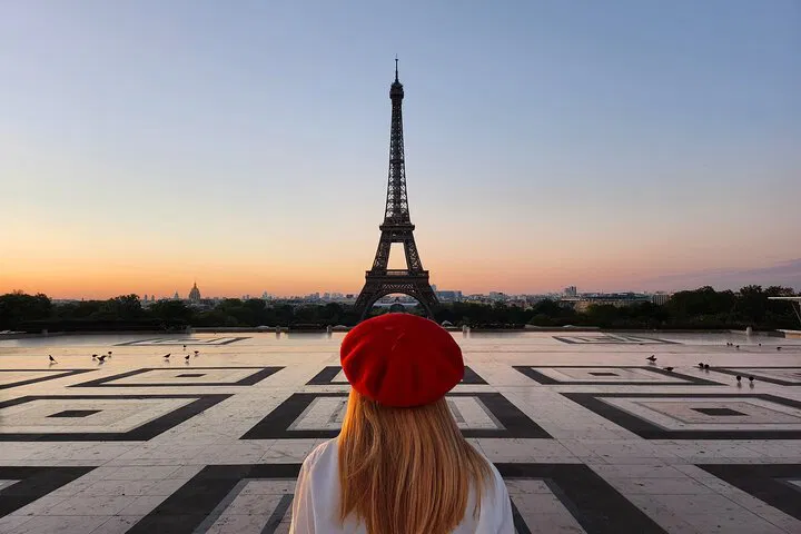 Paris Sunrise Bike Tour: See Paris Without Crowds