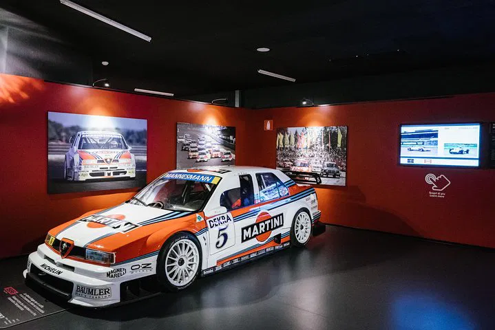 Turin: Skip the Line Car Museum & Hop-On Bus Tour