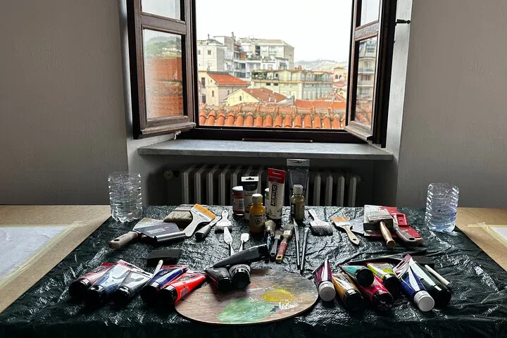 Unleash Your Inner Artist: Abstract Painting in Amsterdam's Heart