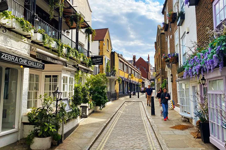 Hampstead's Hidden Gems: Self-Guided Village Discovery Walk