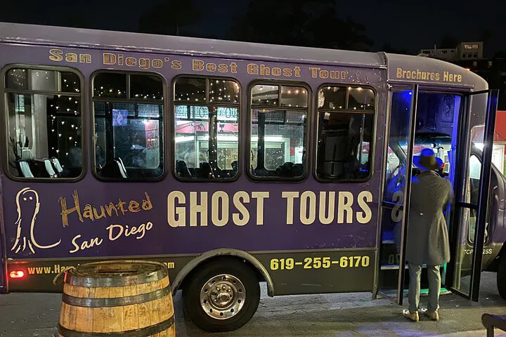 San Diego Ghost Tour: Exclusive Entry to Haunted Sites