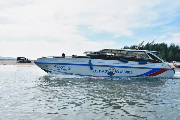 Phuket to Ao Nang: Thrilling Speedboat Transfer with Sun Smile!