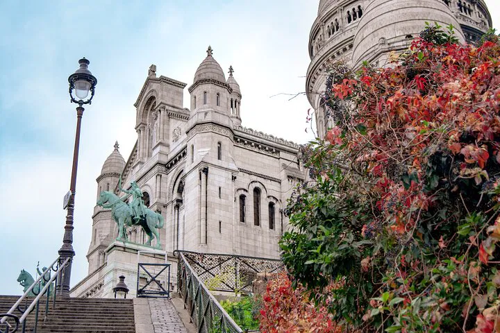 Unveiling Montmartre's Soul: An Exclusive Walking Tour with a Local