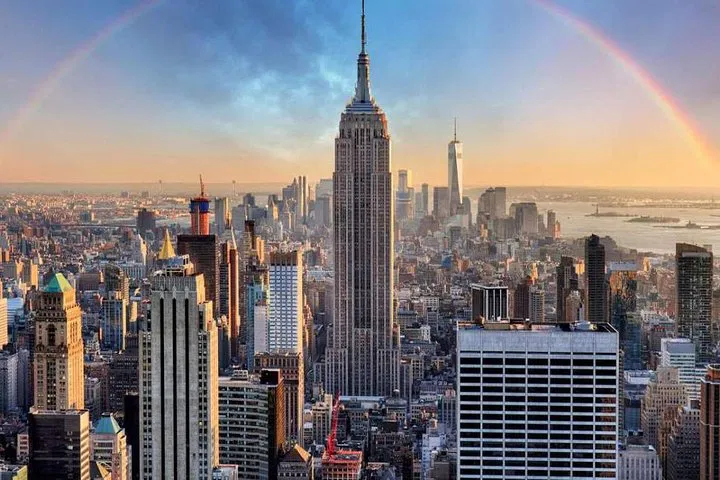Uncover NYC's Iconic Sights & Empire State Views: A Walking Tour Adventure