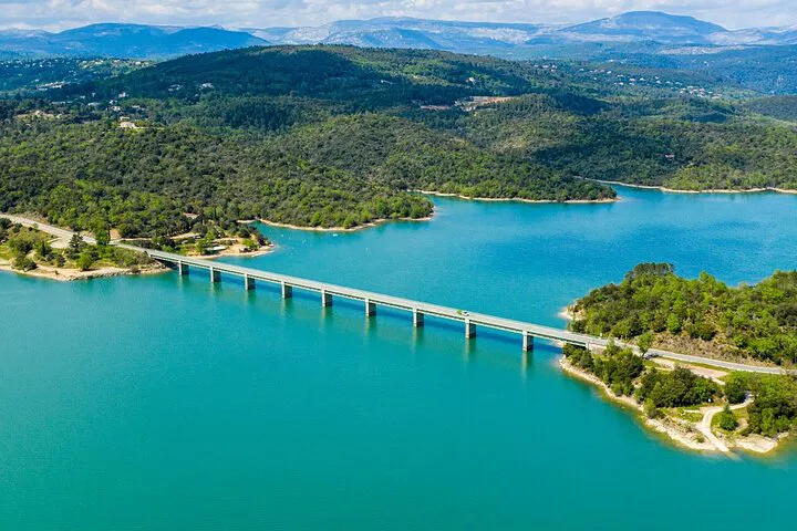 Discover Provence: A Private Tour of Countryside, Medieval Villages & Lake