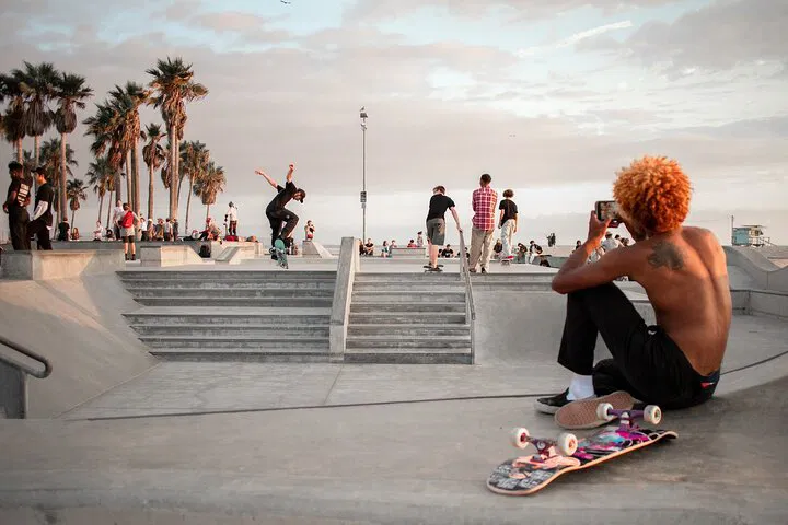 LA's Iconic Gems: Unforgettable Star-Studded Adventure Awaits!