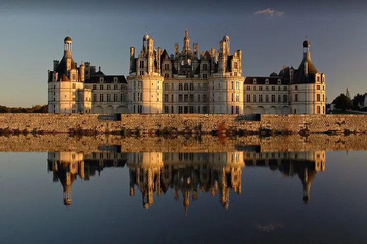 Loire Valley 2-Day VIP Castle Tour: Private Van & Driver