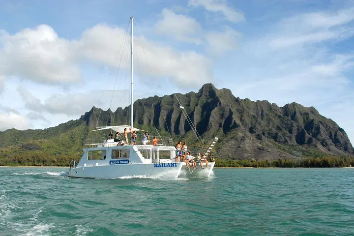 Kualoa Ranch Ocean Voyage: Fishpond & Catamaran Tour