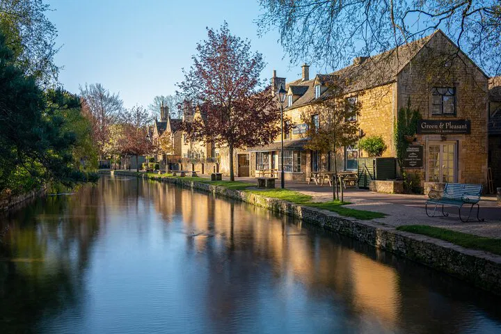 Cotswolds Unveiled: A Luxurious Day Trip from London