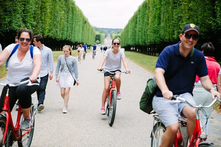 Versailles E-Bike Adventure: Effortless Royal Exploration