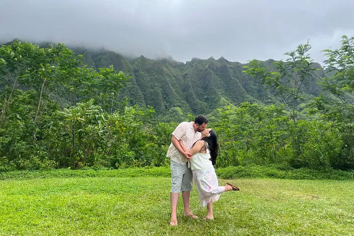 Oahu Waterfall Hike, Garden & Beach Road Trip