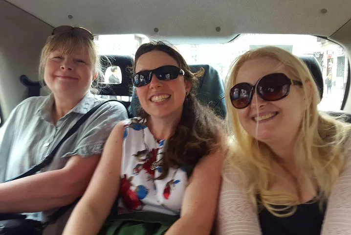 Unveiling London's Hidden Gems: A Private Taxi Adventure