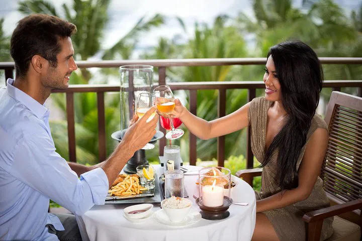 Savor Niagara: Wine, Lunch & Vineyard Delights