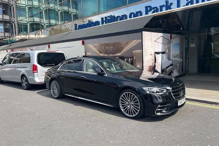 Luxury Private Transfer: London to Manchester - Arrive Refreshed!