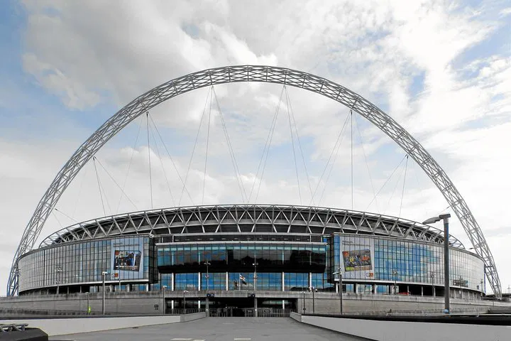 Goal! London Stadiums: A Sightseeing Tour Through Football History