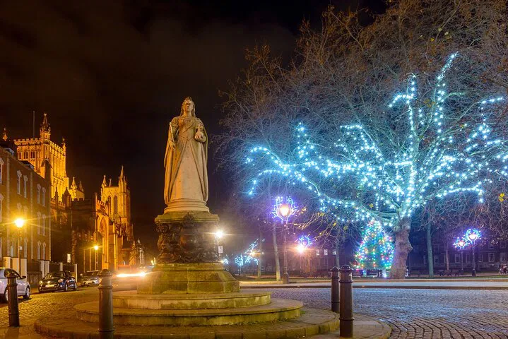 Bristol's Christmas Magic: Festive Walking Adventure