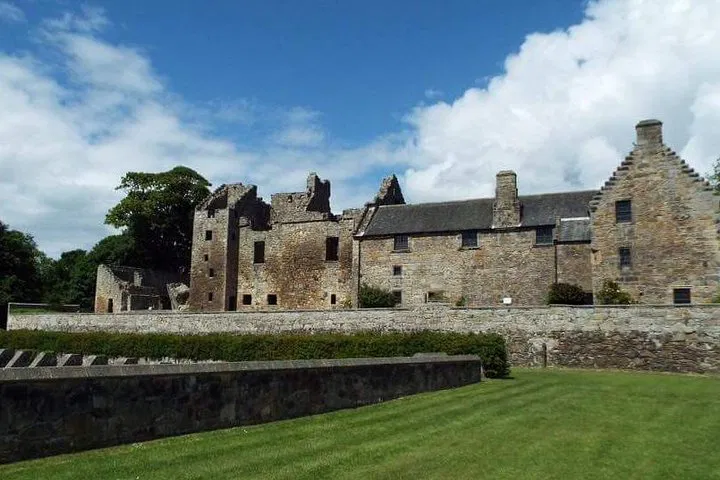 Royal Scotland Unveiled: A Private Castle & Palace Tour