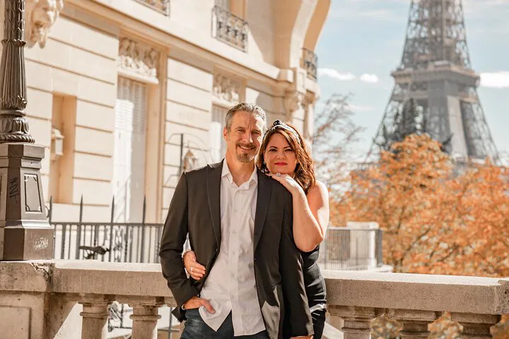 Capture Your Parisian Dream: Professional Photoshoot at the Eiffel Tower