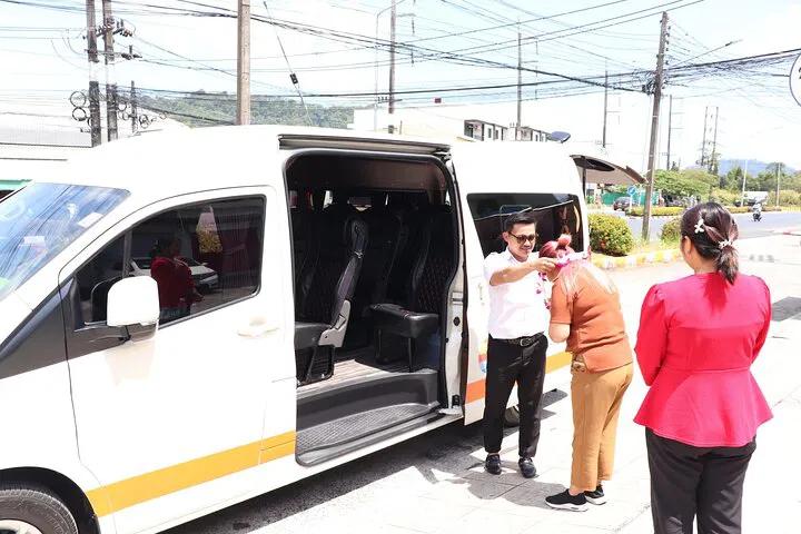 Stress-Free Phuket Arrival: Private Airport to Hotel Transfer