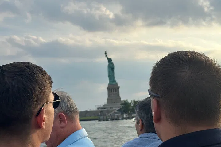 Liberty Express Cruise: NYC's Iconic Statue Up-Close!
