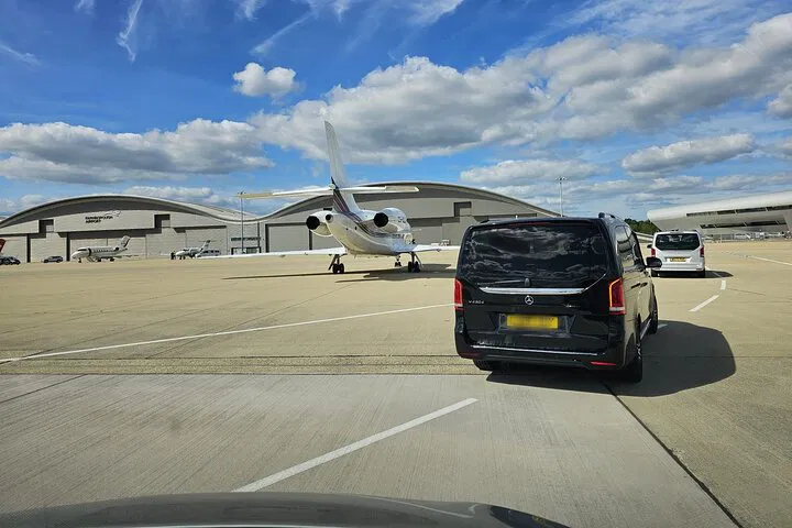 Luxury Gatwick Airport Transfers: Start Your London Stay in Style