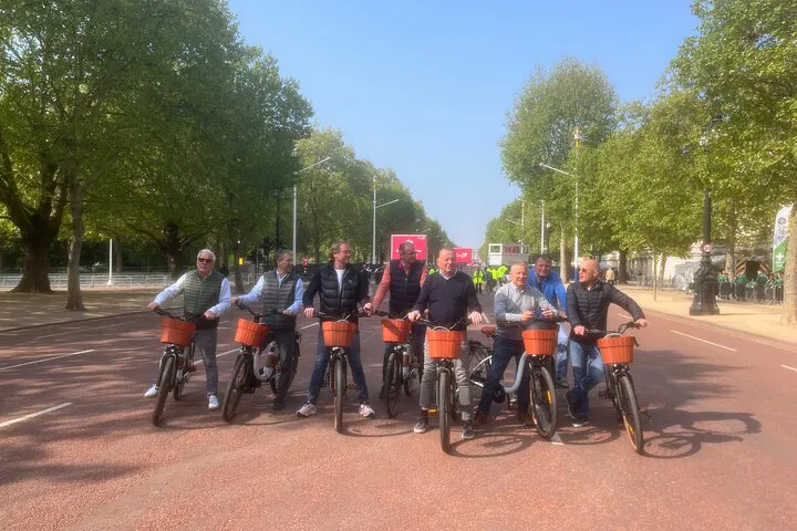 Explore London's Icons: E-Bike Tour & Borough Market Adventure