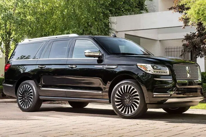 Stress-Free Airport Transfer: Private Buffalo Departure