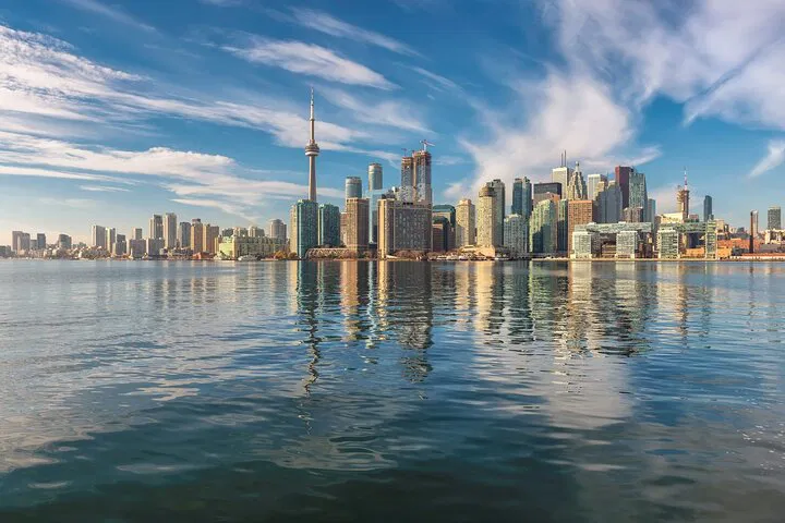 Discover Toronto's Charm: A Family-Friendly Downtown Walking Adventure