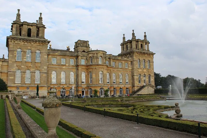 Blenheim Palace Private Tour: Churchill's Birthplace!