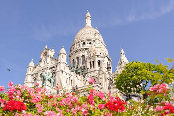 Uncover Montmartre's Artistic Heart: A Parisian Walking Adventure