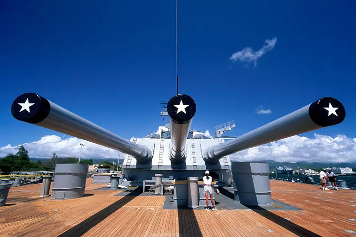 Pearl Harbor Heroes Tour: USS Arizona & Missouri
