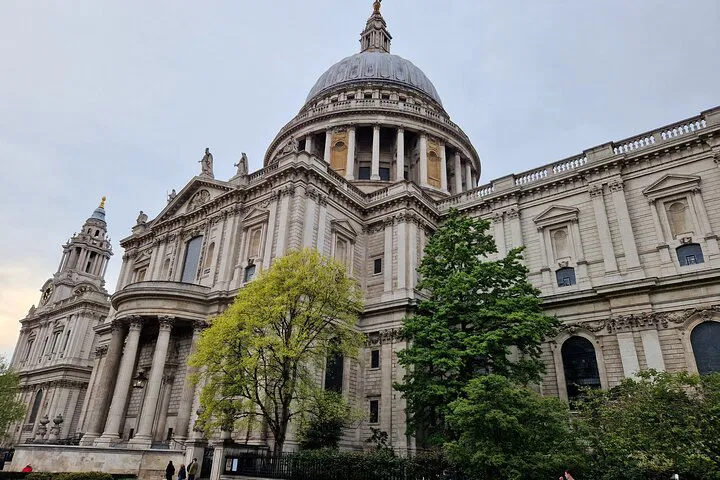 Discover London's Secrets: A Self-Guided Audio Adventure