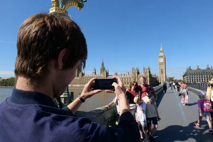 London's Iconic Landmarks: A Private Bike Adventure
