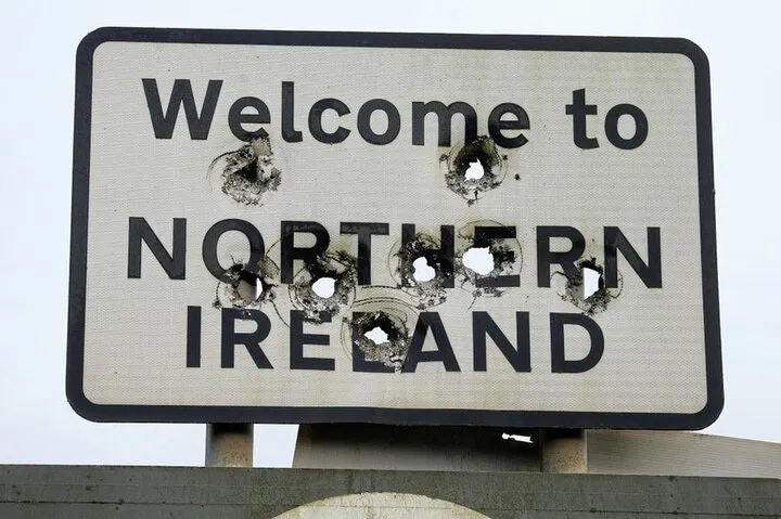 Uncover Belfast's History: A Troubles Taxi Tour