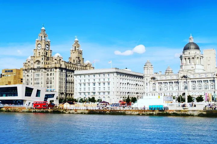 Liverpool's Story: A Historical Walking Tour Through Time