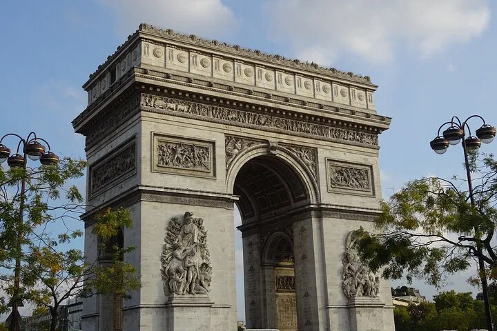 Conquer Paris: Exclusive Arc de Triomphe Private Tour with Panoramic Views!
