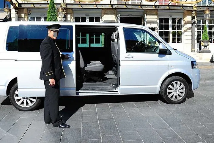 Stress-Free Monaco Escape: Private Transfer to Nice Airport