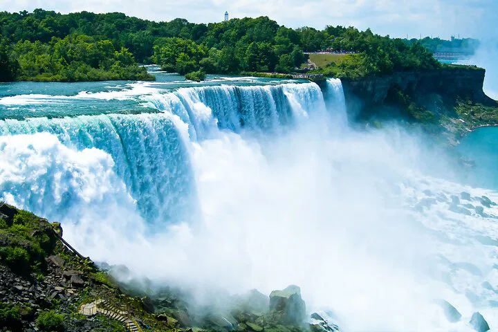 Unforgettable 3-Day Niagara Falls & NYC Adventure: Explore Iconic Landmarks!