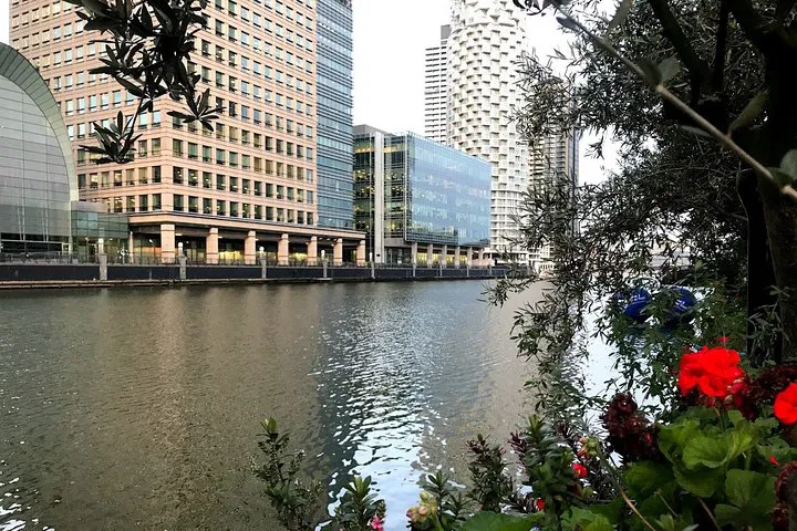 London Layover Magic: Private City Tour from Airport!
