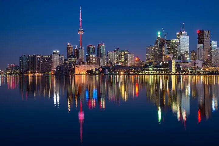 Stress-Free Niagara Falls Transfer: Toronto Airport (YYZ) Private Car Service