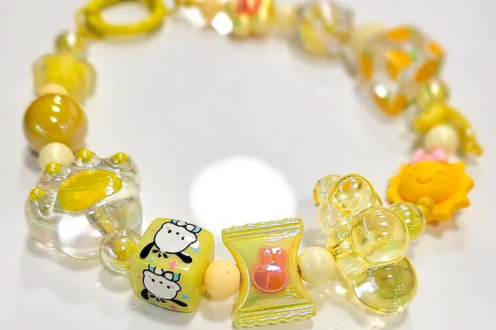 Parisian Kawaii: Craft Your Personalized Clip!