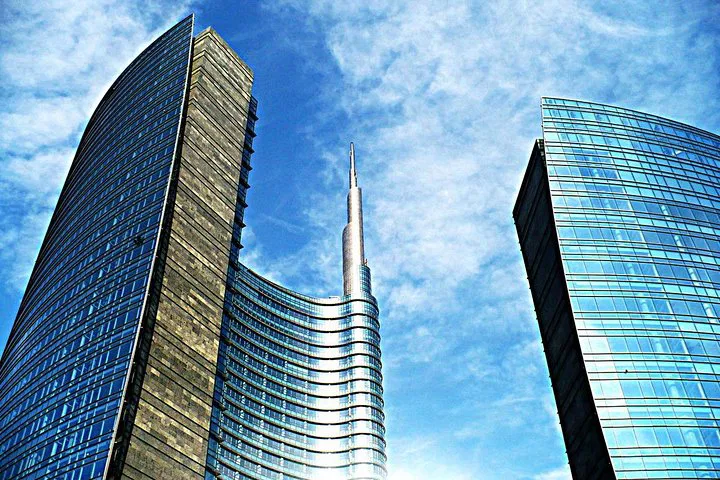 Milan's Architectural Gems: A Crystal City Private Tour