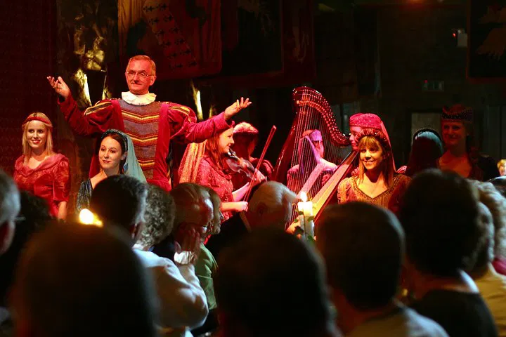 Knappogue Castle Medieval Banquet: A Royal Night of Feasting and Merriment