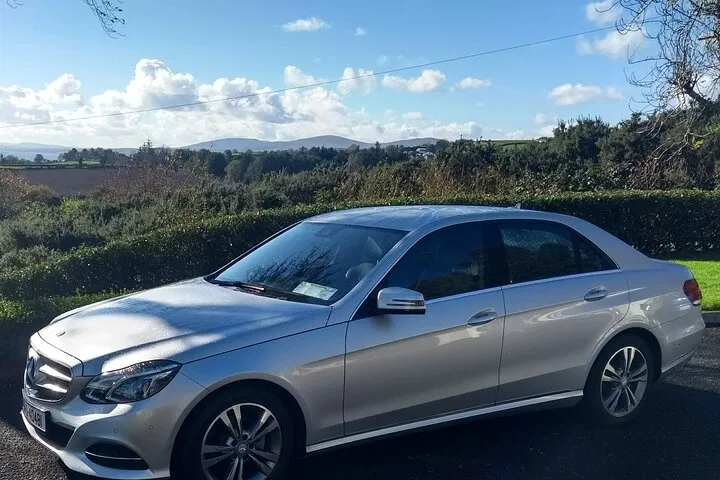 Stress-Free Donegal Arrival: Dublin Airport Private Transfer