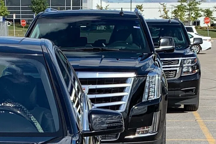 Luxury Niagara Falls & Toronto Airport Private Transfer