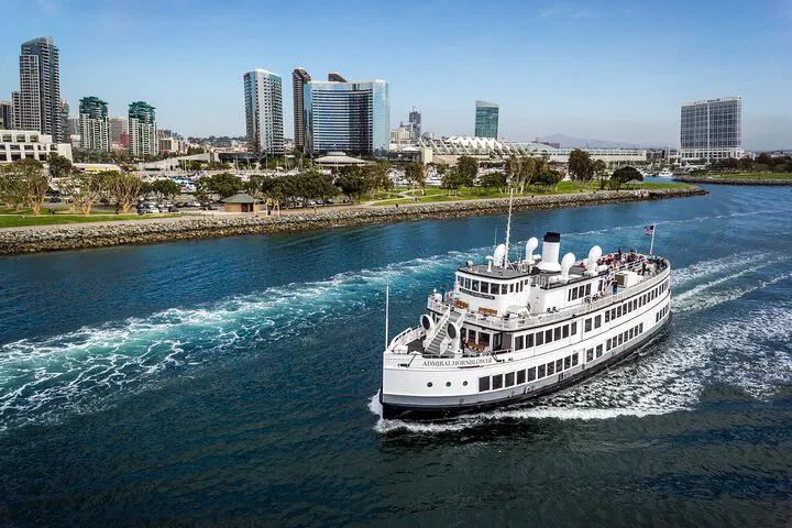 San Diego Bay's Scenic Wonders: A Narrated Harbor Tour Experience