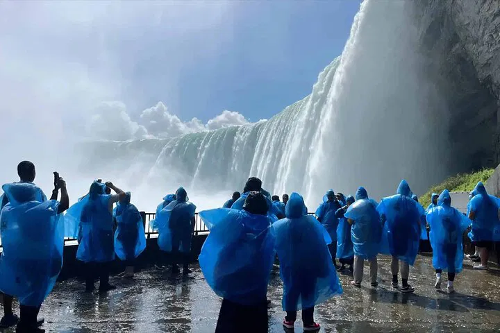 Unforgettable Niagara: Day Tour with Boat Cruise & Behind the Falls Adventure