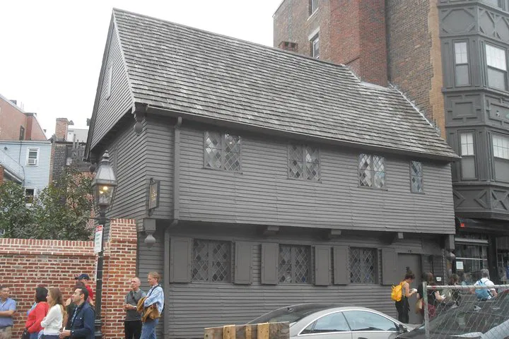 Boston North End Scavenger Hunt: Explore & Discover!