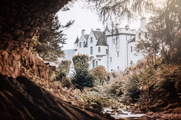 Unveiling Scotland's Charms: Whisky, Castles & Lochs Adventure